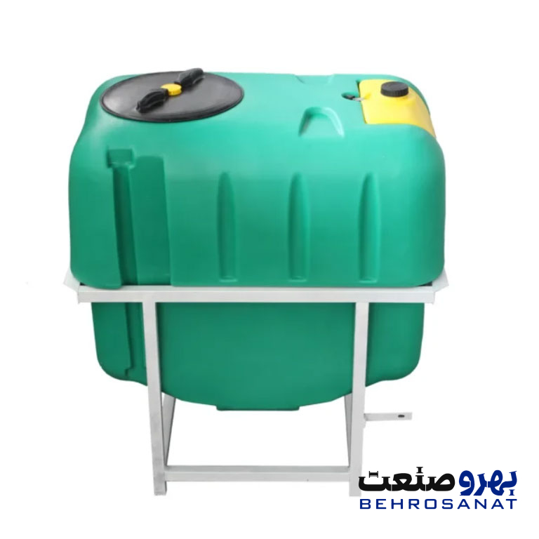 سمپاش 600 لیتری پشت تراکتوری سبز
